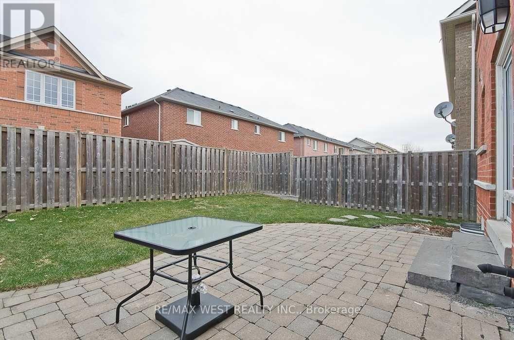 89 Matthew Boyd Crescent, Newmarket (Woodland Hill), Ontario  L3X 3C5 - Photo 23 - N12823746