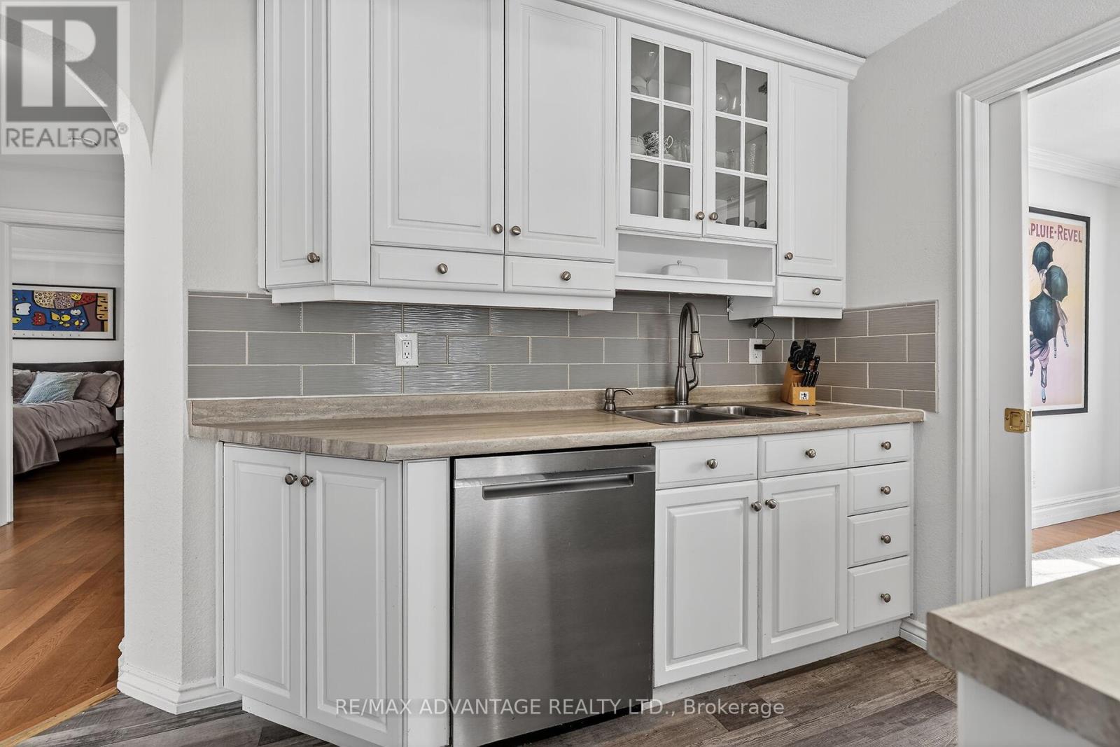 572 Huntingdon Drive, London South, Ontario  N6C 4J4 - Photo 15 - X12822990