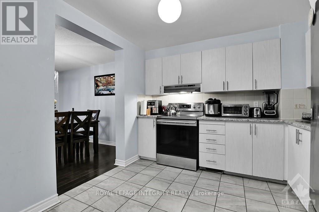 35 - 1880 Summerfields Crescent, Ottawa, Ontario  K1C 7B6 - Photo 8 - X12810302