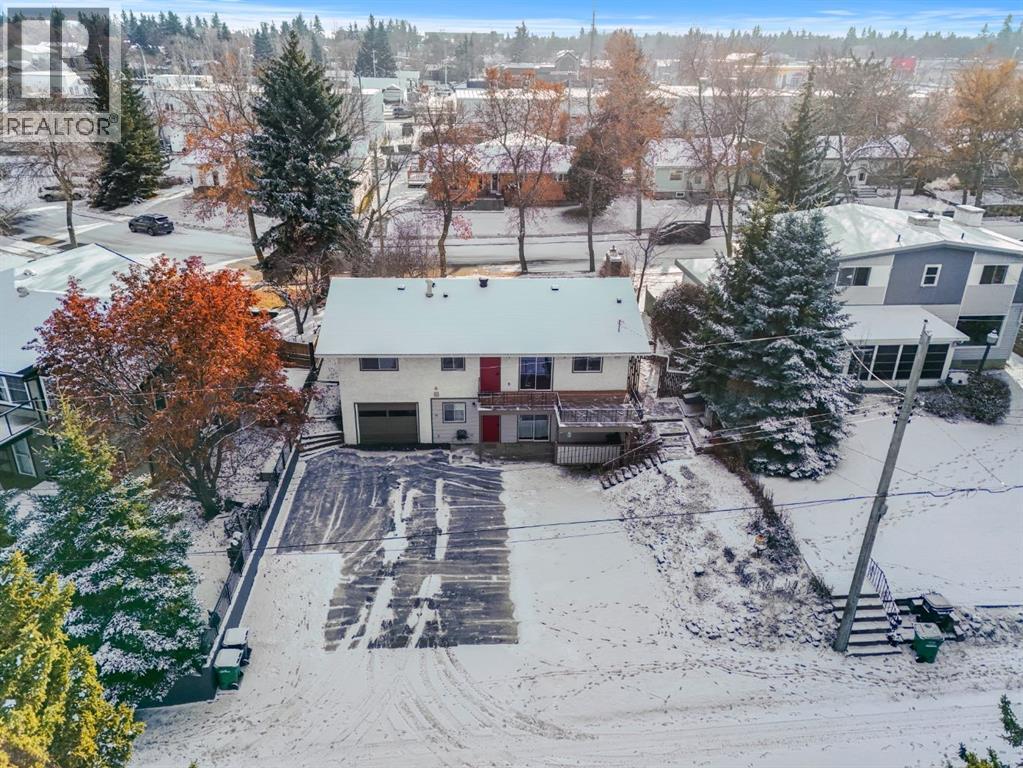 5714 48b Avenue, Camrose, Alberta  T4V 0L7 - Photo 2 - A2271446