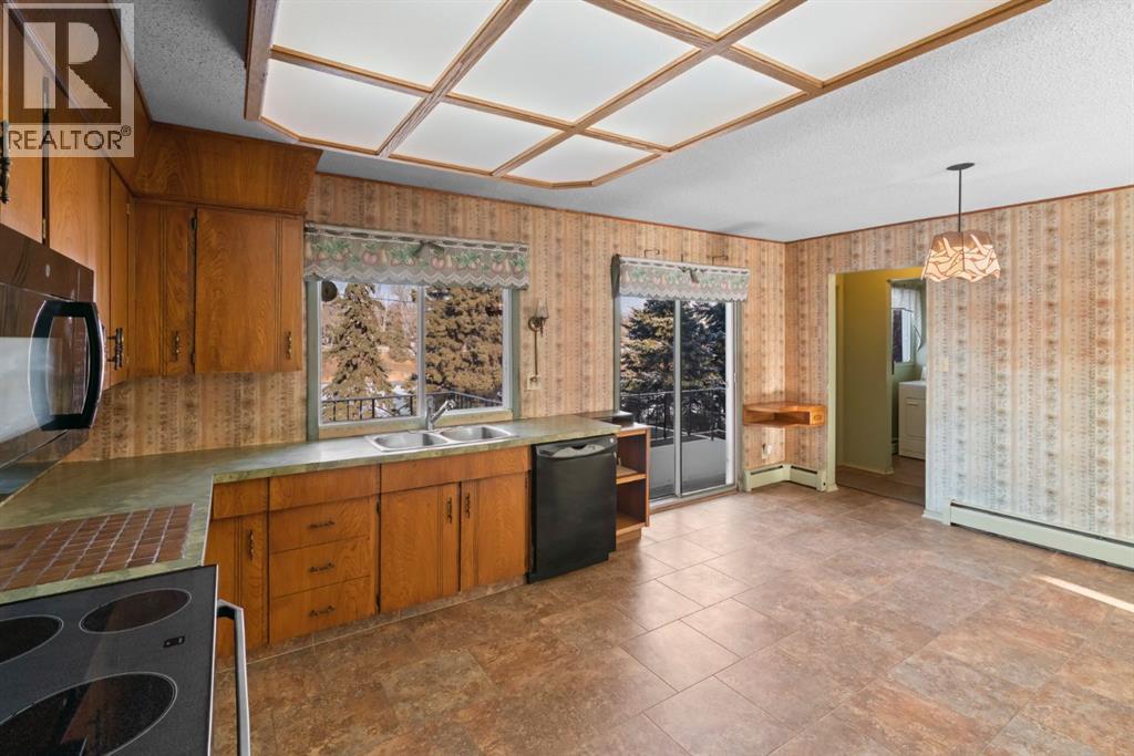 5714 48b Avenue, Camrose, Alberta  T4V 0L7 - Photo 10 - A2271446