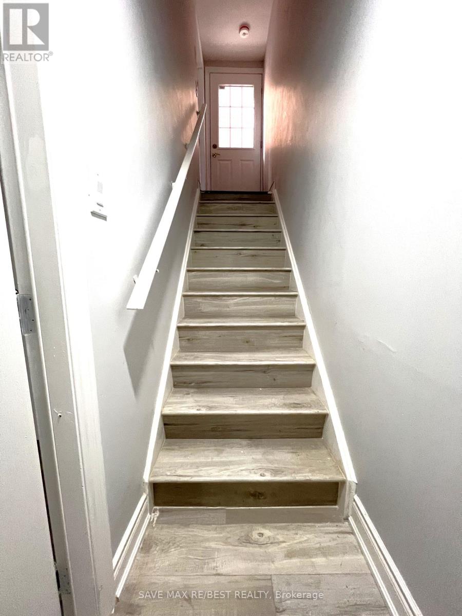 116 Leadership Drive, Brampton (Credit Valley), Ontario  L6Y 5T4 - Photo 3 - W12823620