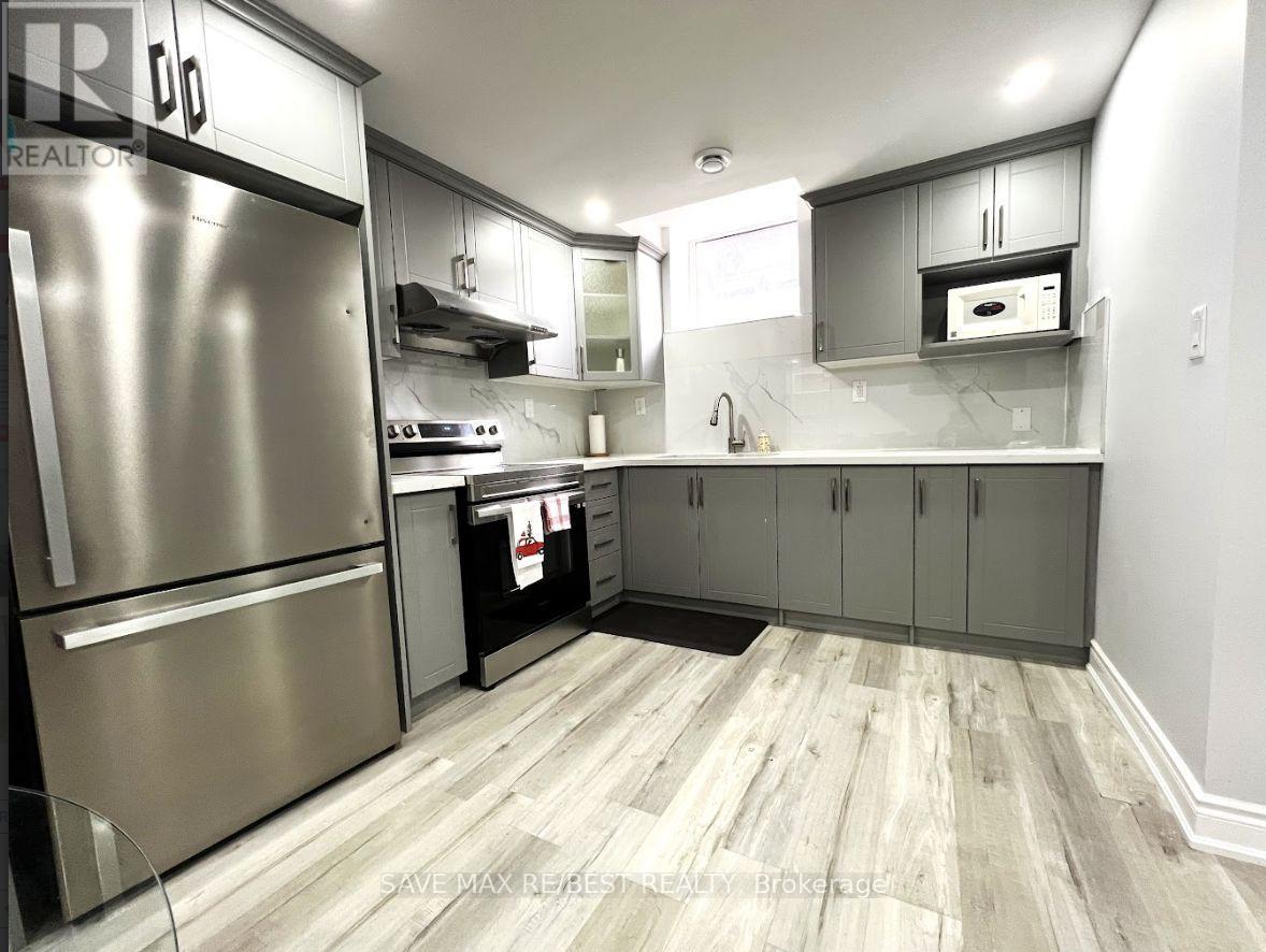 116 Leadership Drive, Brampton (Credit Valley), Ontario  L6Y 5T4 - Photo 8 - W12823620