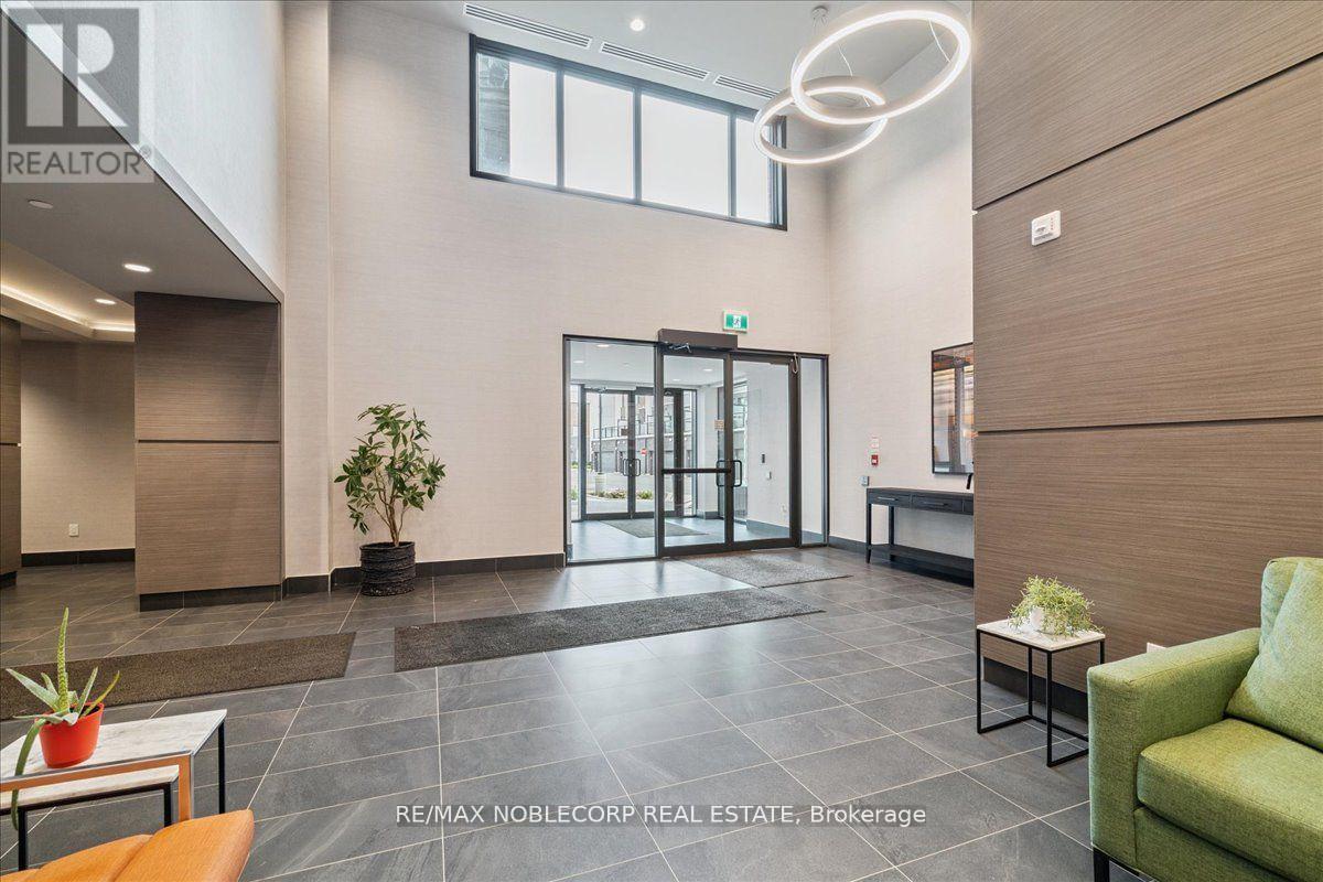 516 - 50 Kaitting Trail, Oakville, Ontario  L6M 4L9 - Photo 5 - W12823640