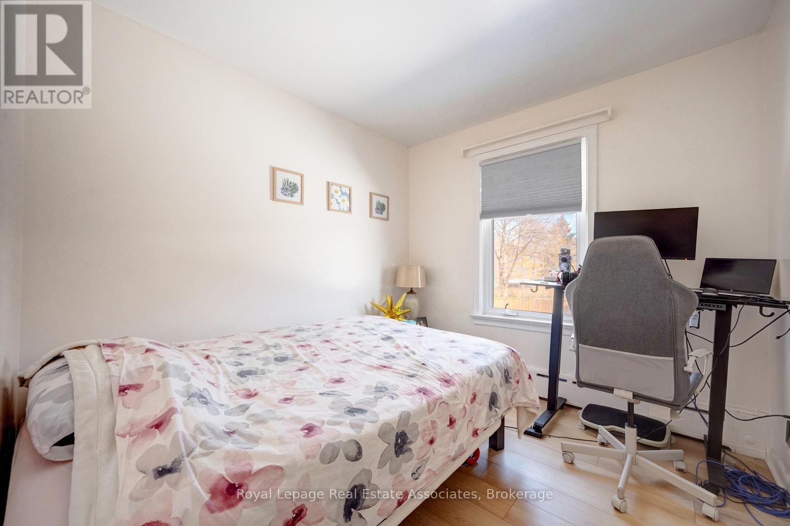 3-Br Upper - 69 Oldham Road, Toronto, Ontario  M9A 2B9 - Photo 13 - W12823648