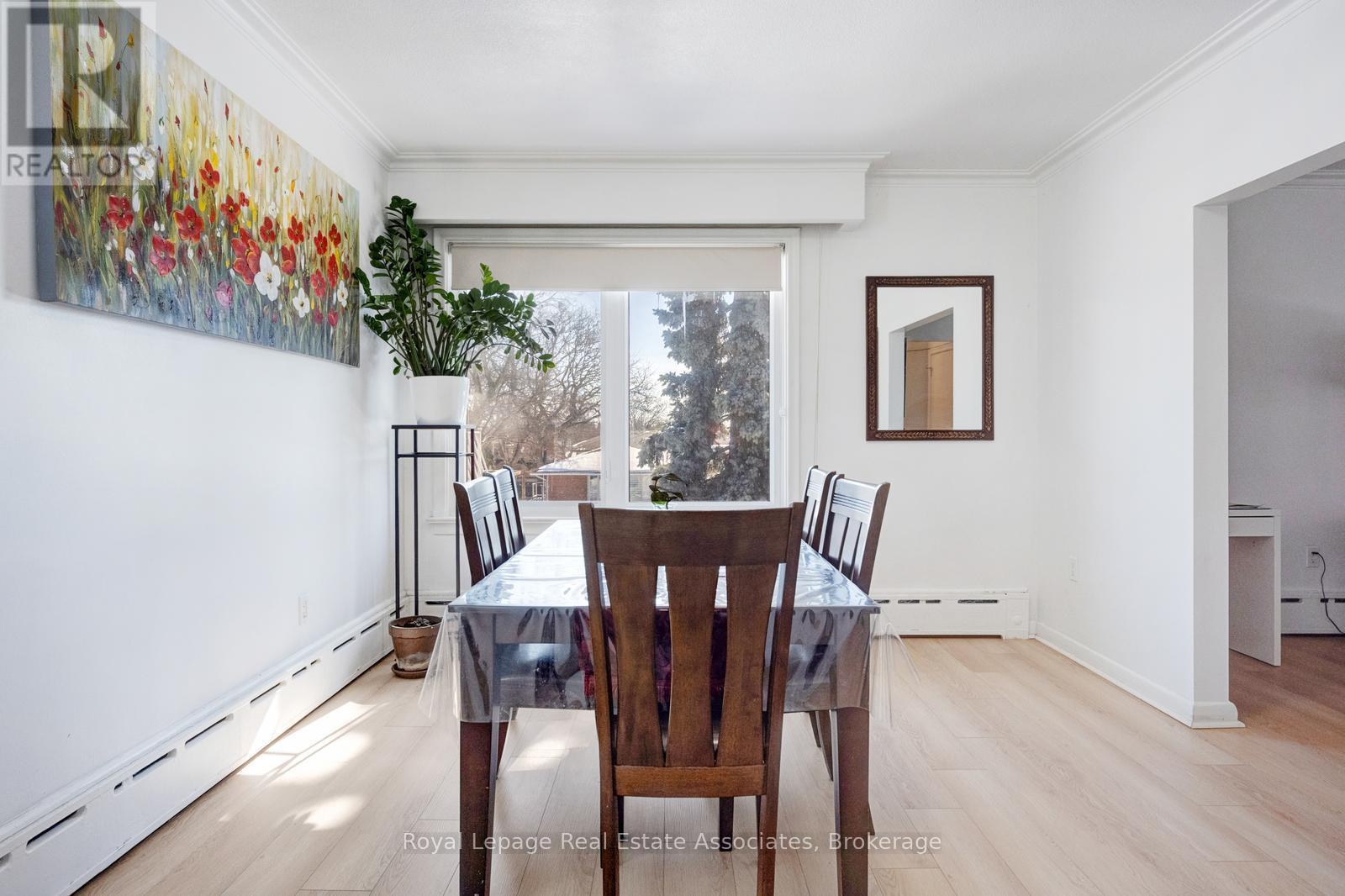 3-Br Upper - 69 Oldham Road, Toronto, Ontario  M9A 2B9 - Photo 6 - W12823648