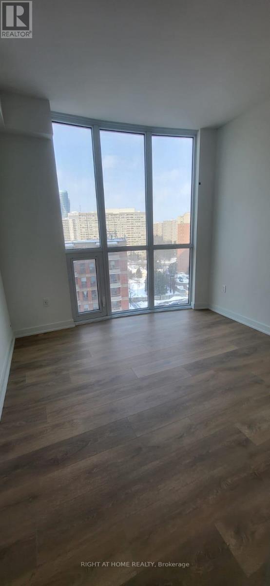 1004 - 1 Fairview Road E, Mississauga, Ontario  L5A 4C6 - Photo 16 - W12823664