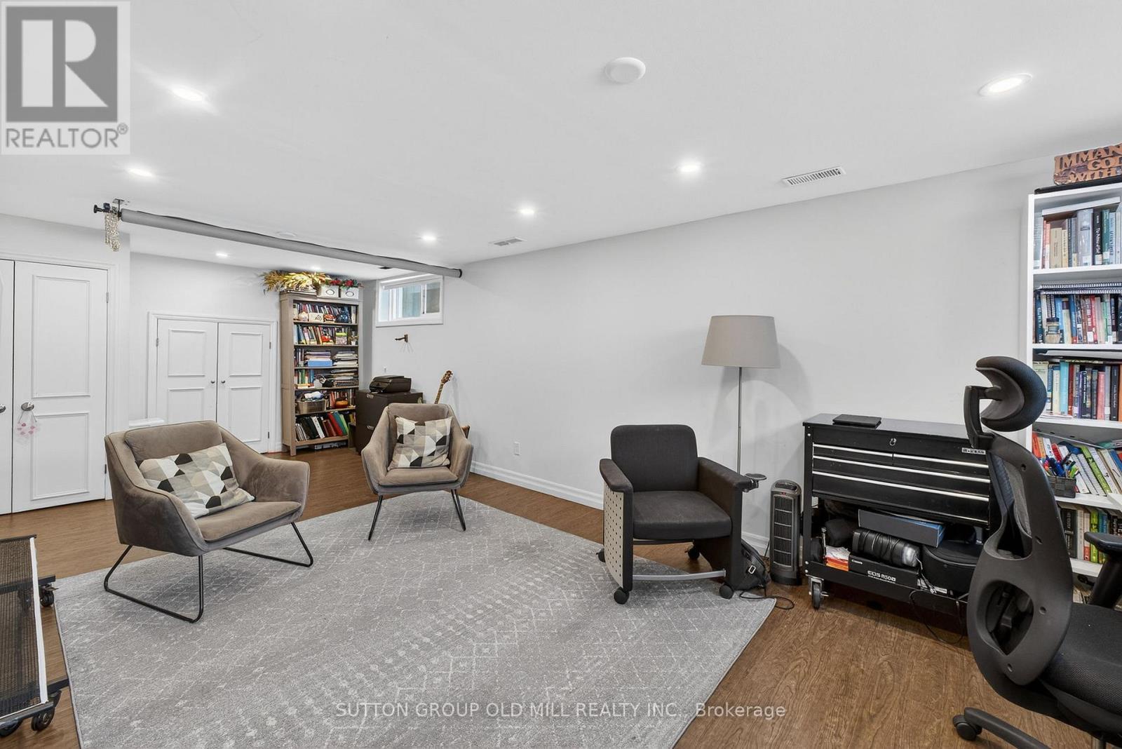 16 Brook Tree Crescent, Toronto, Ontario  M9P 1L1 - Photo 35 - W12823674