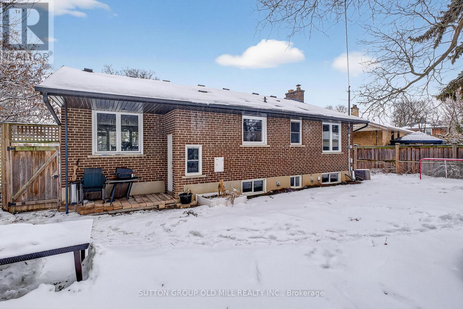 16 Brook Tree Crescent, Toronto, Ontario  M9P 1L1 - Photo 40 - W12823674