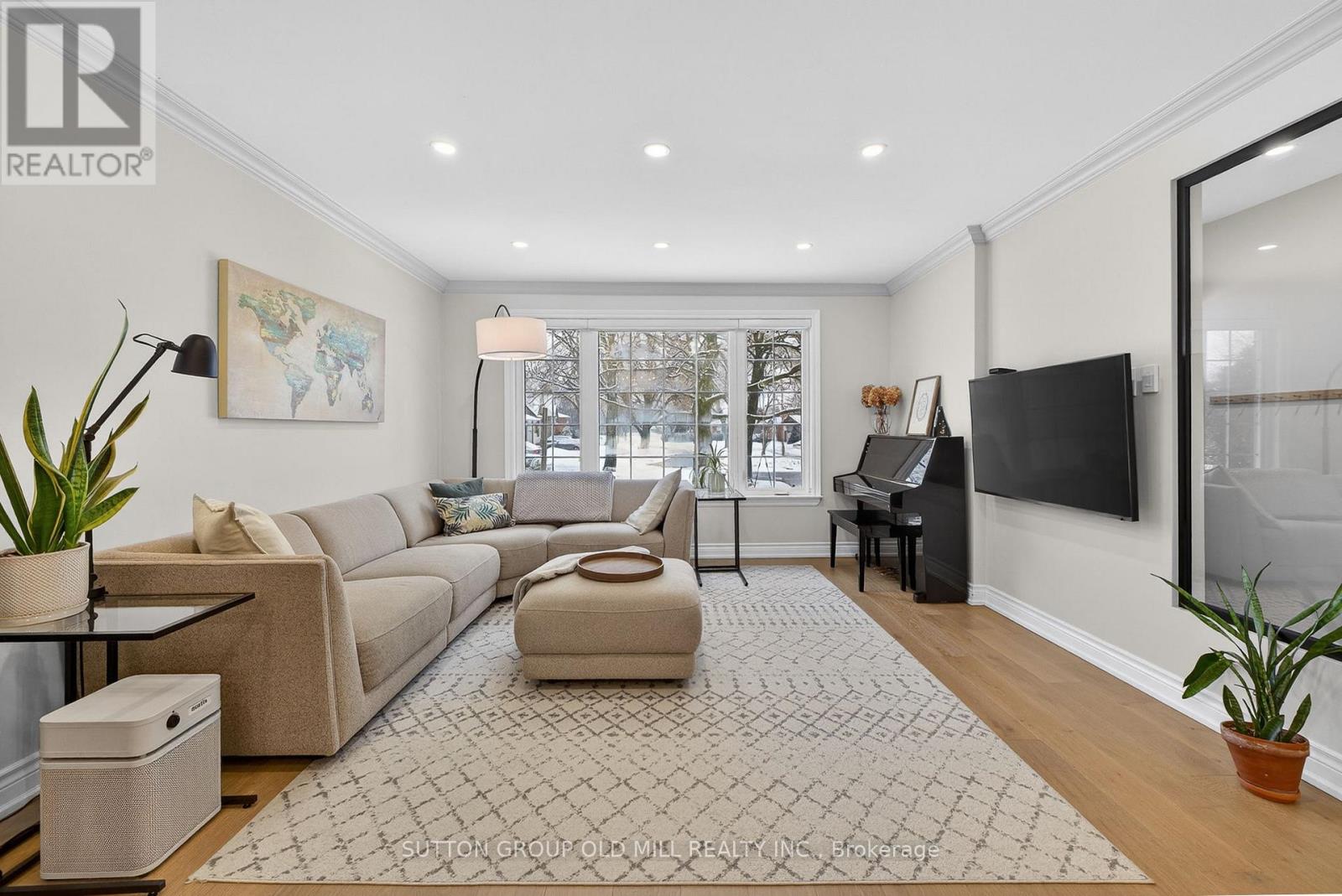 16 Brook Tree Crescent, Toronto, Ontario  M9P 1L1 - Photo 8 - W12823674