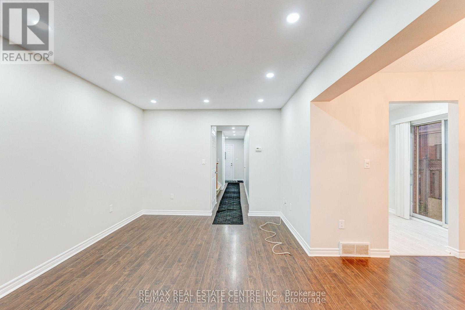 4944 Windgate Drive, Niagara Falls, Ontario  L2H 2Z7 - Photo 9 - X12823628