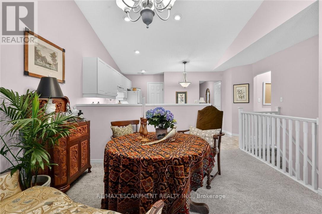 30 - 303 Central Avenue, Grimsby, Ontario  L3M 5L7 - Photo 13 - X12823710