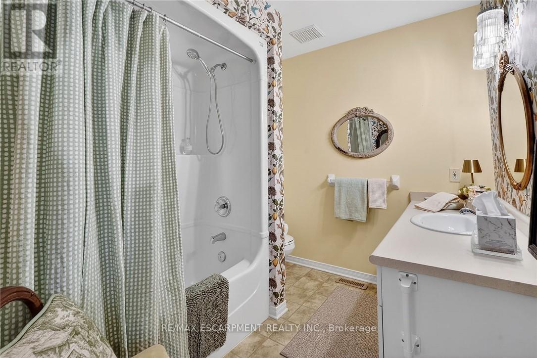 30 - 303 Central Avenue, Grimsby, Ontario  L3M 5L7 - Photo 24 - X12823710