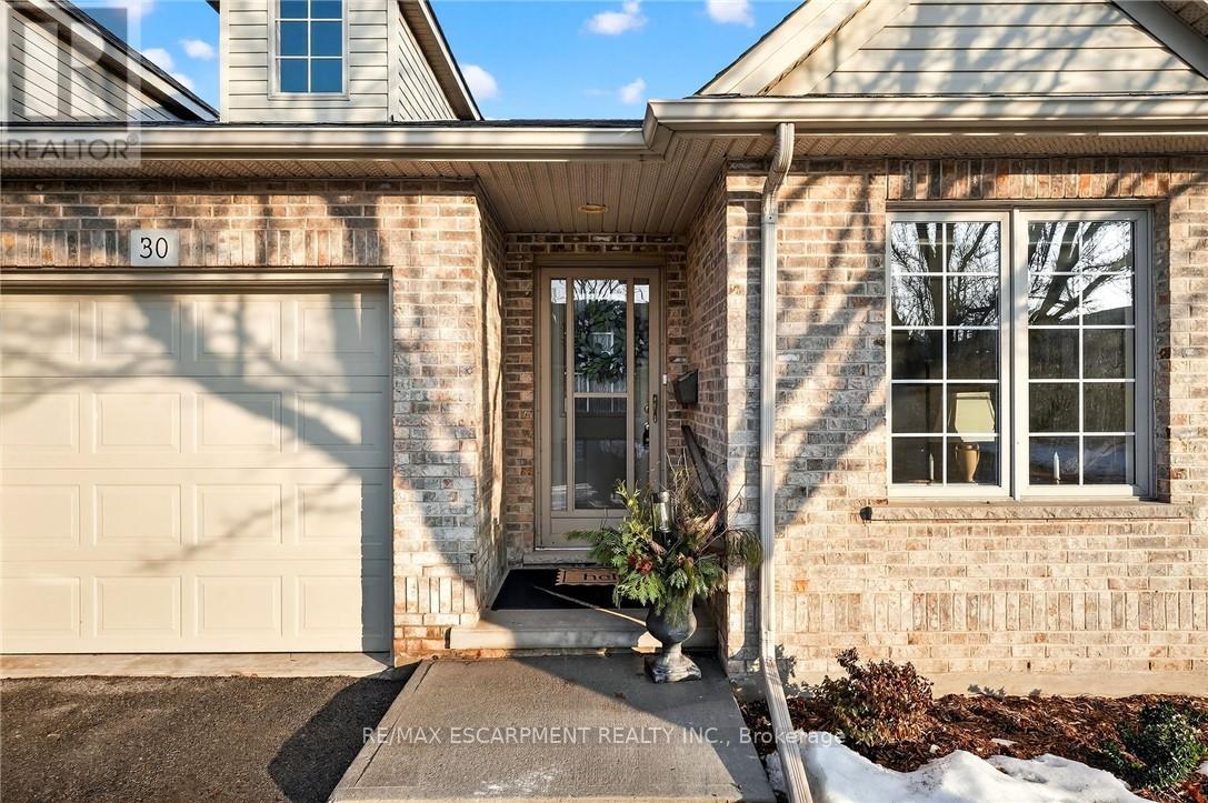 30 - 303 Central Avenue, Grimsby, Ontario  L3M 5L7 - Photo 4 - X12823710