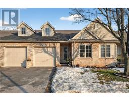 30 - 303 CENTRAL AVENUE, Grimsby, Ontario