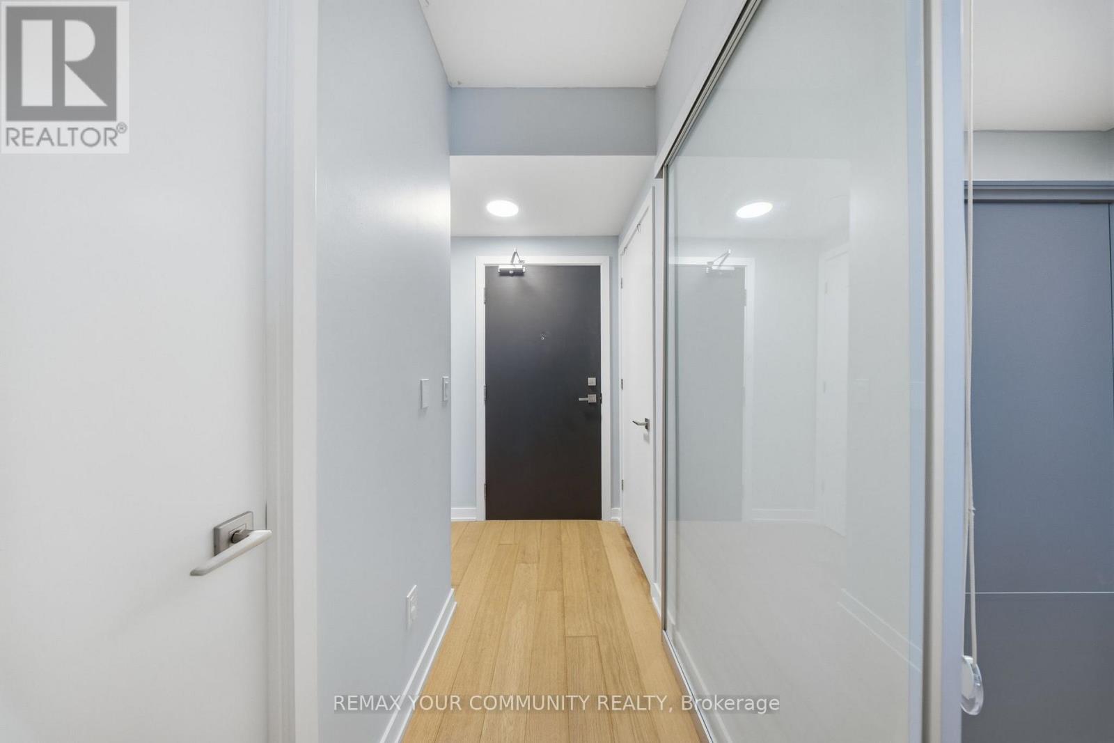 312 - 840 St. Clair Avenue W, Toronto, Ontario  M6C 0A4 - Photo 6 - C12822642