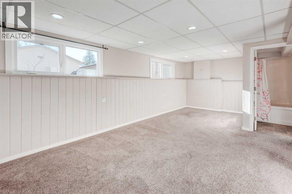 43 Midridge Gardens Se, Calgary, Alberta  T2X 1C4 - Photo 25 - A2269105