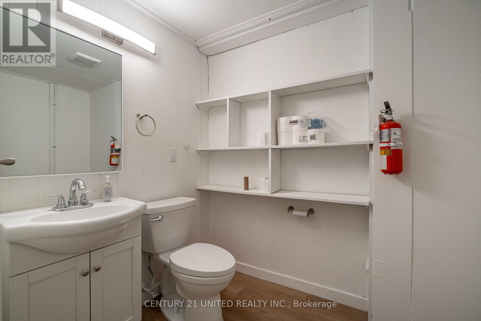 174-176 Hunter Street W, Peterborough (Town Ward 3), Ontario  K9H 2L2 - Photo 16 - X12823794