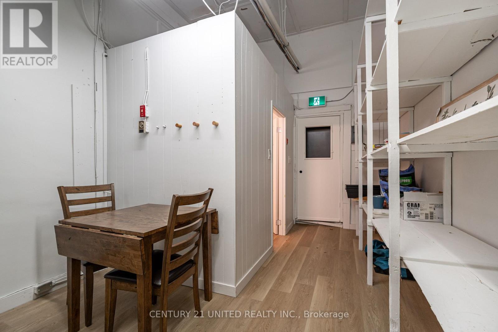 174-176 Hunter Street W, Peterborough (Town Ward 3), Ontario  K9H 2L2 - Photo 17 - X12823794