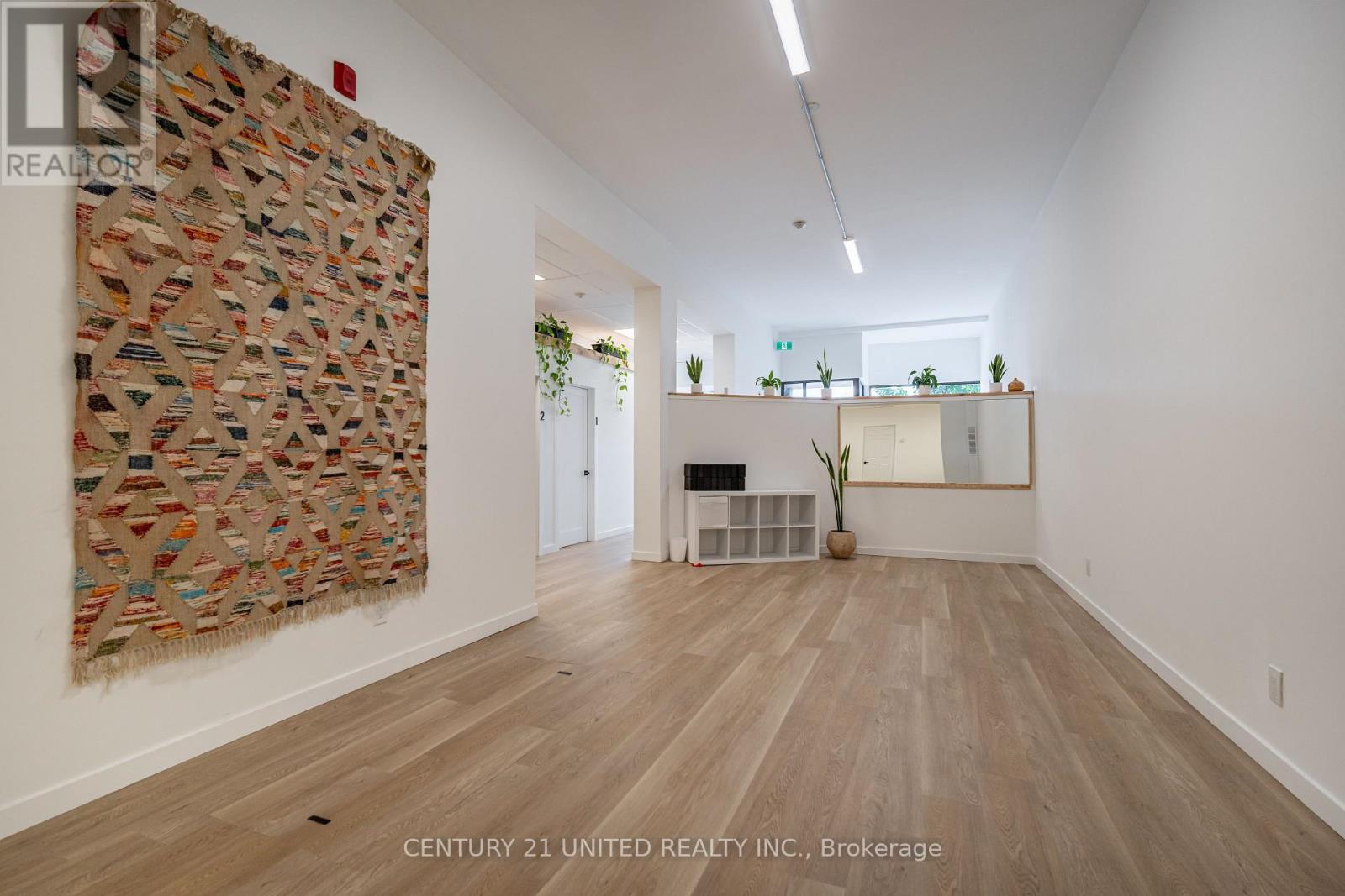 174-176 Hunter Street W, Peterborough (Town Ward 3), Ontario  K9H 2L2 - Photo 7 - X12823794