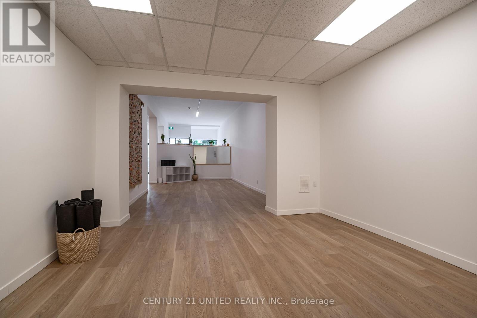 174-176 Hunter Street W, Peterborough (Town Ward 3), Ontario  K9H 2L2 - Photo 8 - X12823794