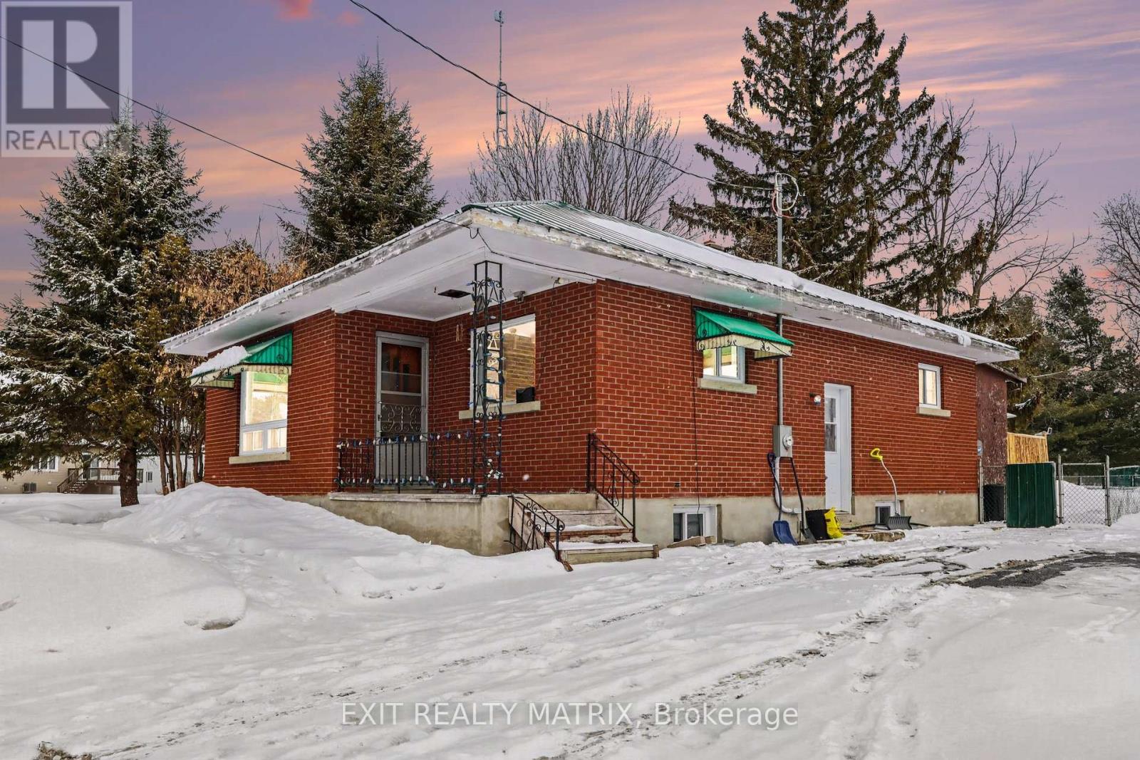 2 ST POLYCARP STREET, North Stormont, Ontario