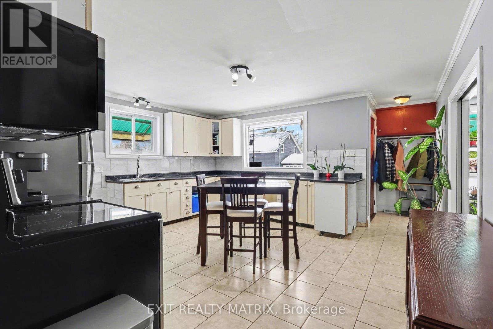 2 St Polycarp Street, North Stormont, Ontario  K0C 1W0 - Photo 13 - X12823766