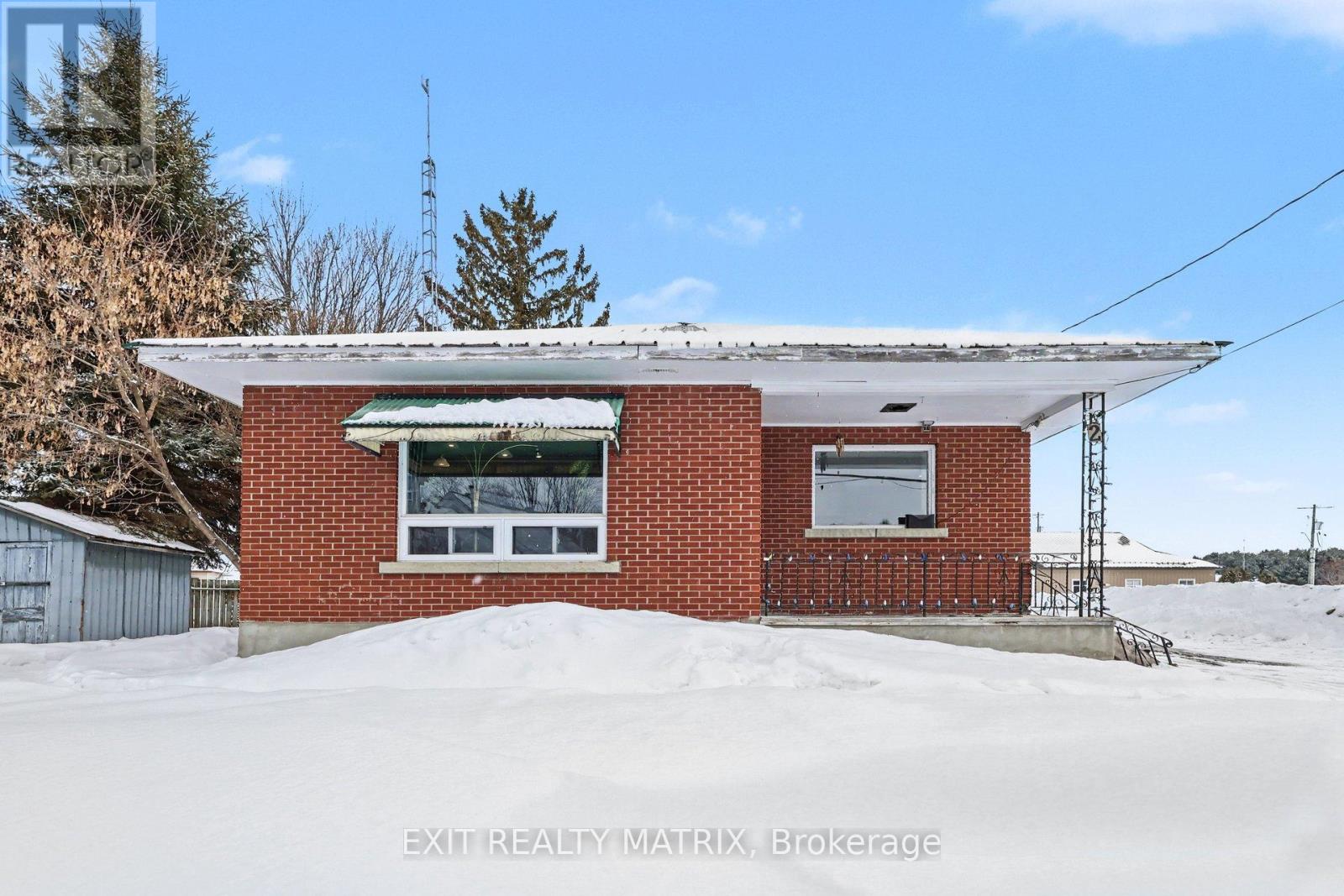 2 St Polycarp Street, North Stormont, Ontario  K0C 1W0 - Photo 3 - X12823766
