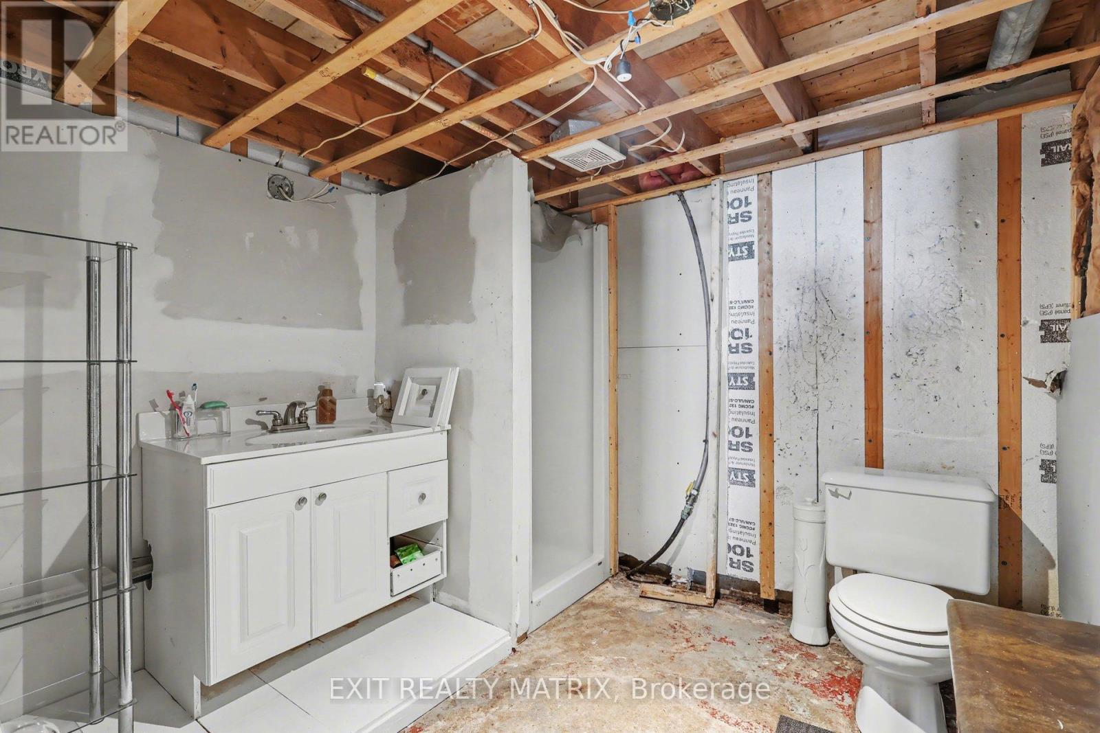 2 St Polycarp Street, North Stormont, Ontario  K0C 1W0 - Photo 36 - X12823766