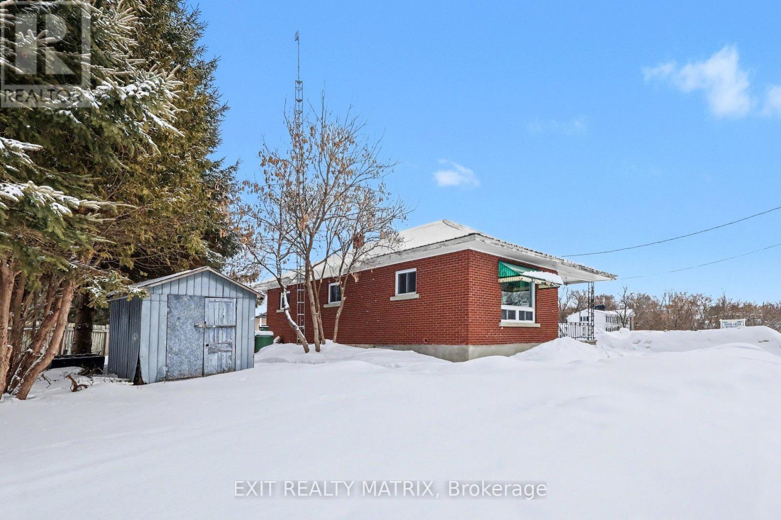 2 St Polycarp Street, North Stormont, Ontario  K0C 1W0 - Photo 4 - X12823766