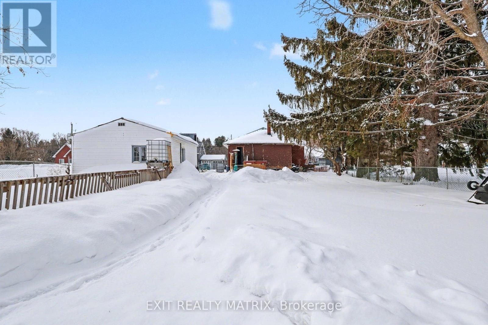 2 St Polycarp Street, North Stormont, Ontario  K0C 1W0 - Photo 40 - X12823766
