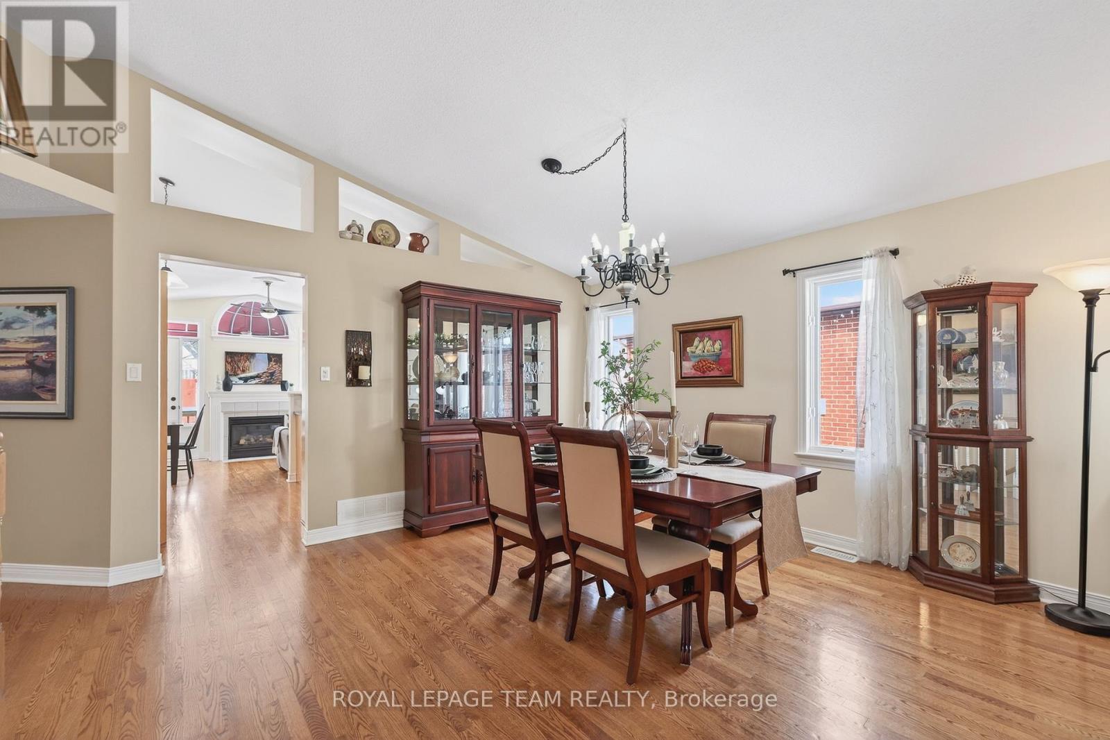 81 Waterthrush Crescent, Ottawa, Ontario K2M 2V1 - Photo 12 - X12823820