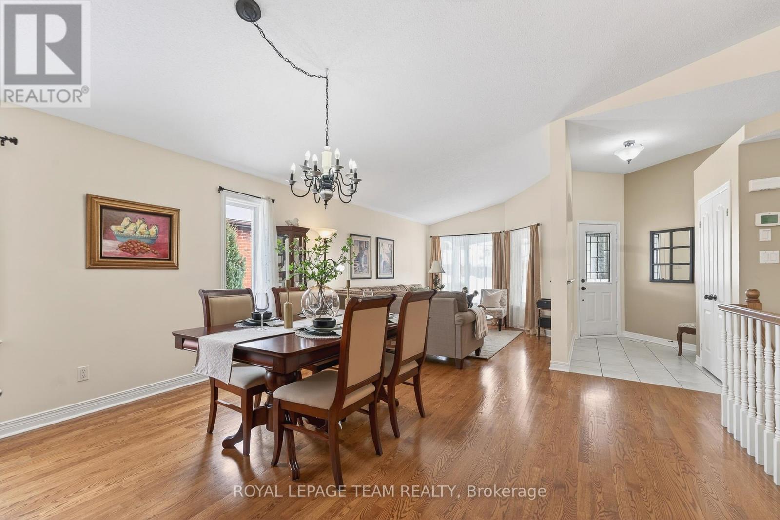 81 Waterthrush Crescent, Ottawa, Ontario K2M 2V1 - Photo 13 - X12823820