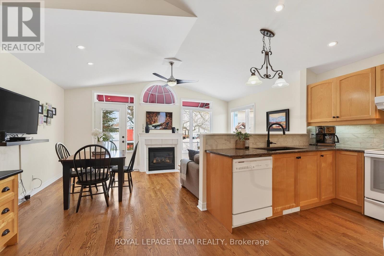 81 Waterthrush Crescent, Ottawa, Ontario K2M 2V1 - Photo 15 - X12823820