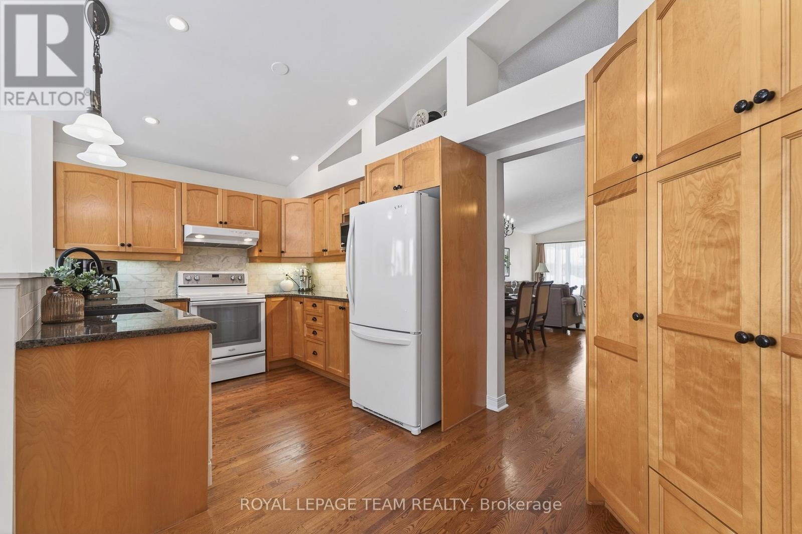 81 Waterthrush Crescent, Ottawa, Ontario K2M 2V1 - Photo 22 - X12823820