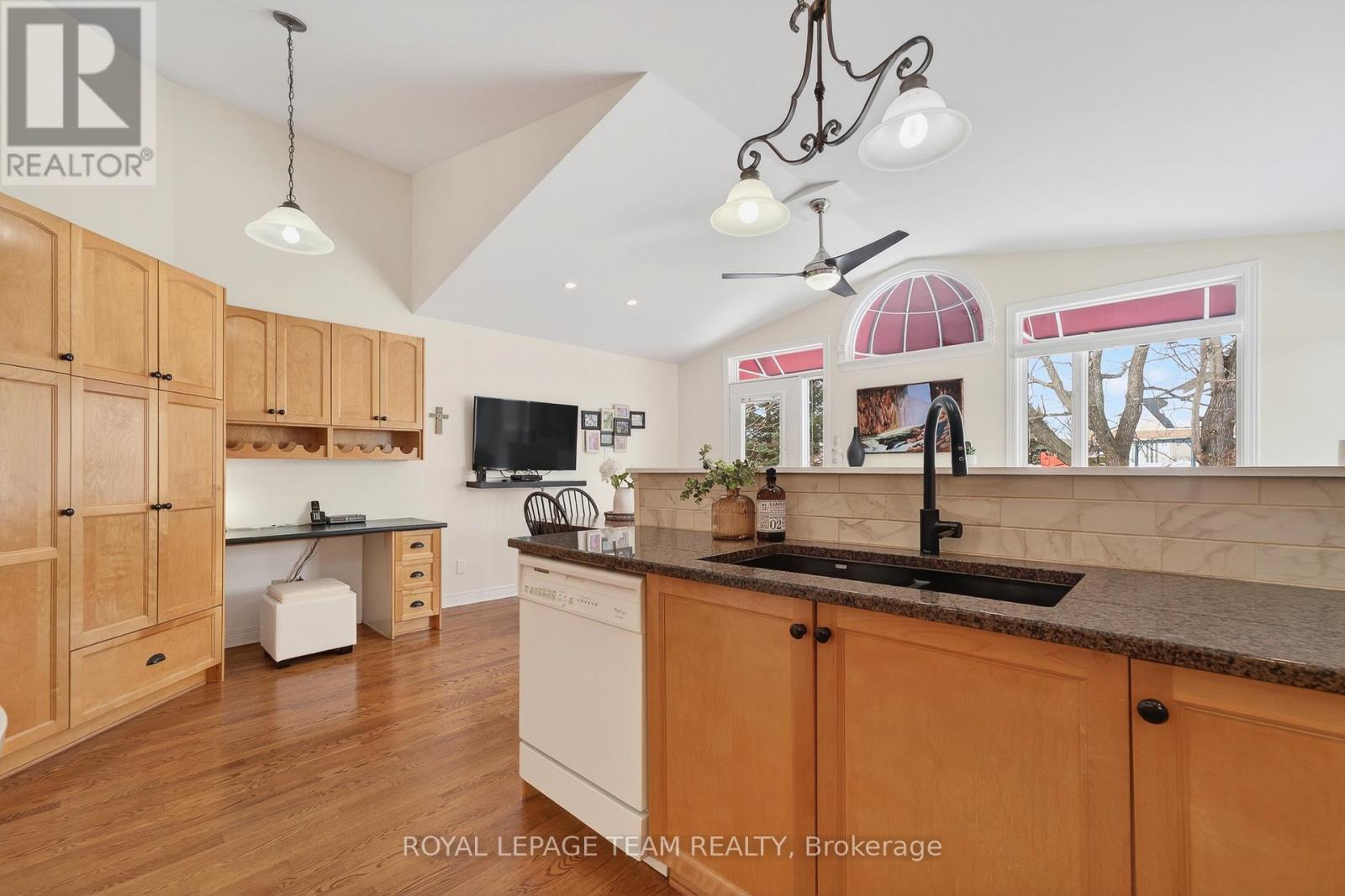 81 Waterthrush Crescent, Ottawa, Ontario K2M 2V1 - Photo 26 - X12823820