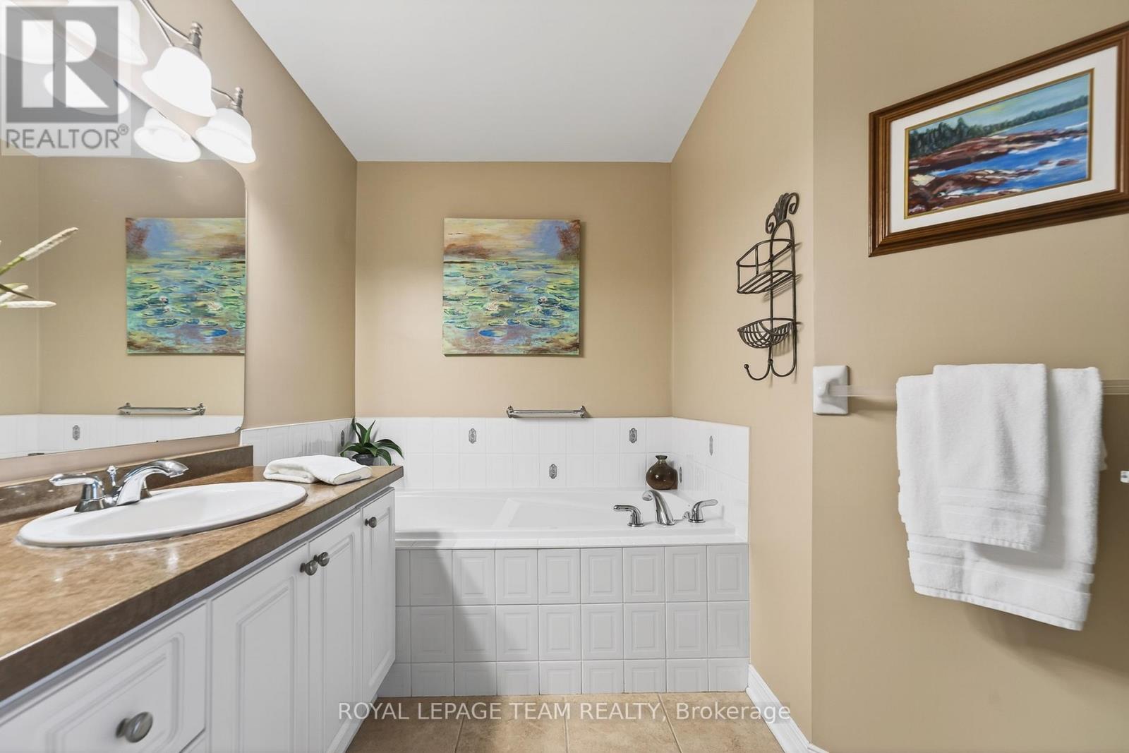 81 Waterthrush Crescent, Ottawa, Ontario K2M 2V1 - Photo 33 - X12823820