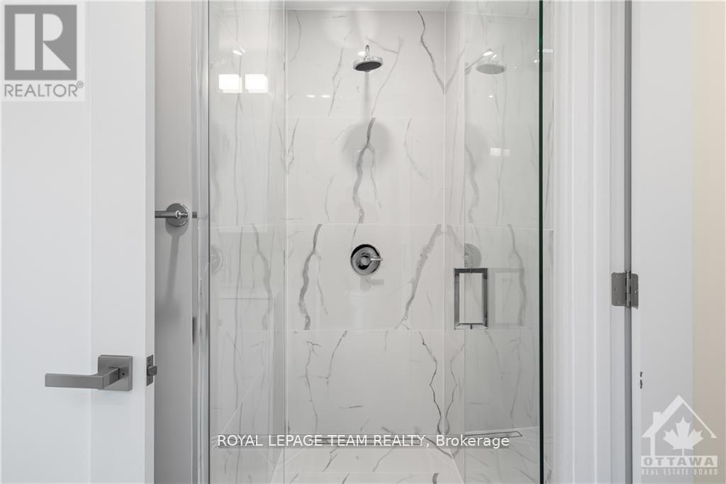 8 - 366 Winona Avenue, Ottawa, Ontario  K1Z 5H7 - Photo 12 - X12823850