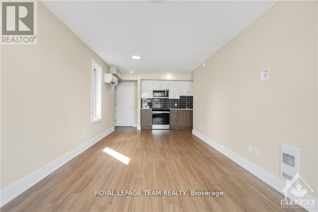 8 - 366 Winona Avenue, Ottawa, Ontario  K1Z 5H7 - Photo 5 - X12823850