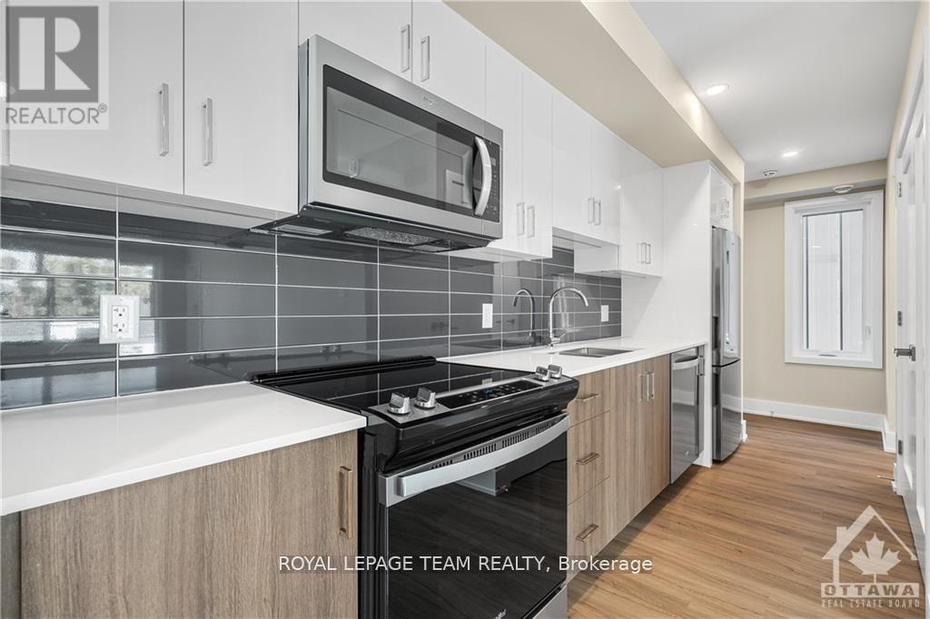 8 - 366 Winona Avenue, Ottawa, Ontario  K1Z 5H7 - Photo 6 - X12823850