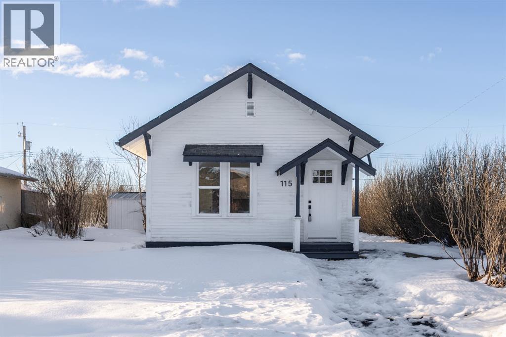 115 Niblock Street, Bawlf, Alberta  T0B 0J0 - Photo 2 - A2280687