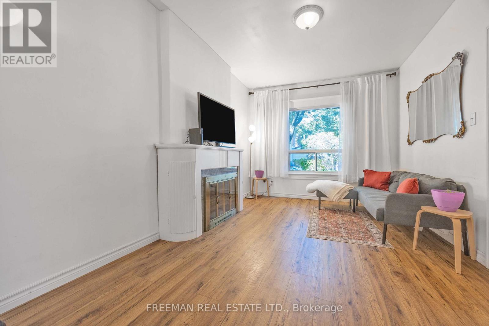 21 London Street, Toronto, Ontario  M6G 1M8 - Photo 4 - C12823788