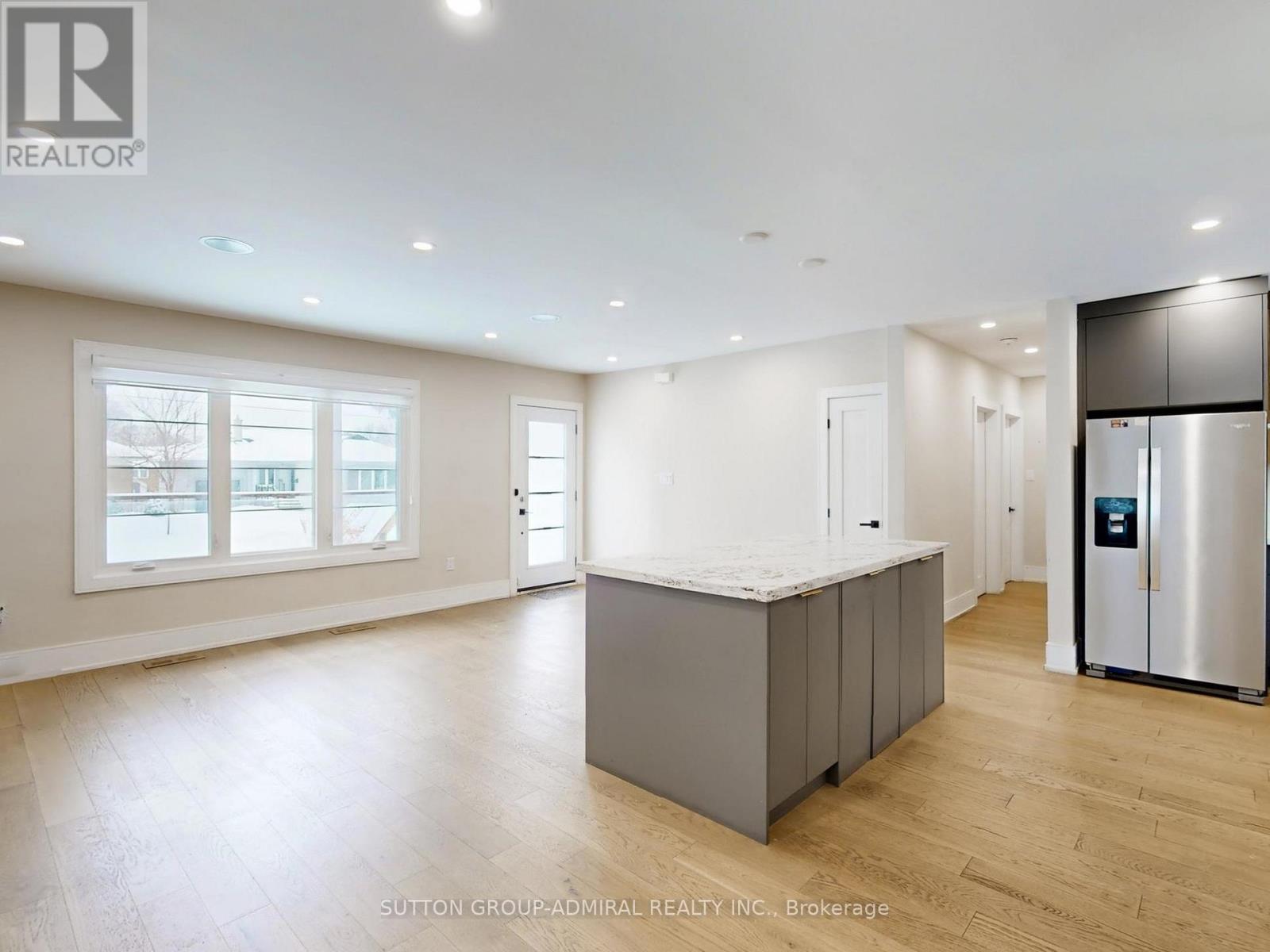 270 Brighton Avenue, Toronto, Ontario  M3H 4E9 - Photo 3 - C12823834