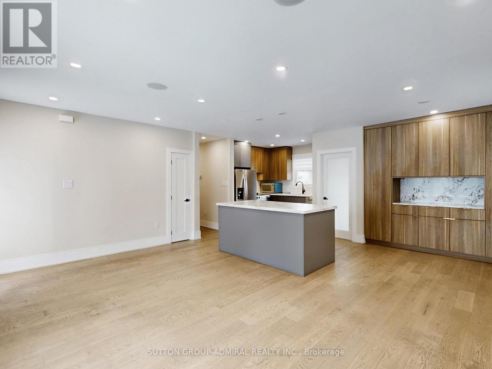 270 Brighton Avenue, Toronto, Ontario  M3H 4E9 - Photo 4 - C12823834