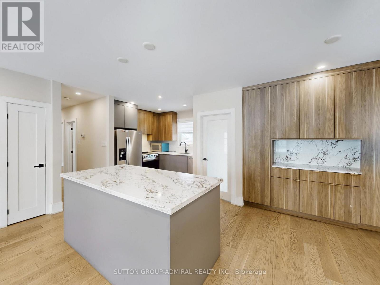 270 Brighton Avenue, Toronto, Ontario  M3H 4E9 - Photo 7 - C12823834