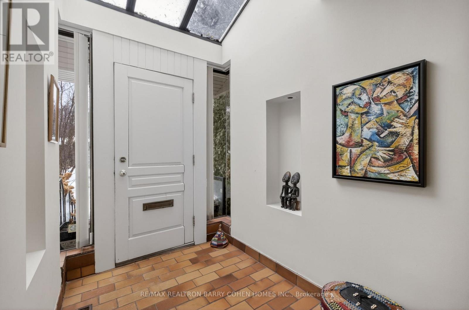 80 Donwoods Drive, Toronto, Ontario  M4N 2G5 - Photo 3 - C12823890