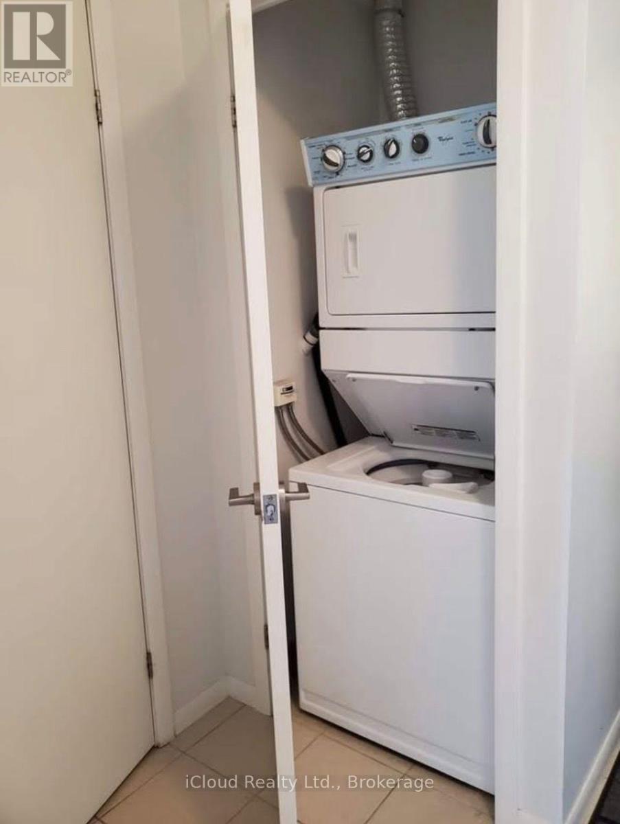 772 - 209 Fort York Blvd Boulevard E, Toronto, Ontario  M5V 4A1 - Photo 10 - C12823904