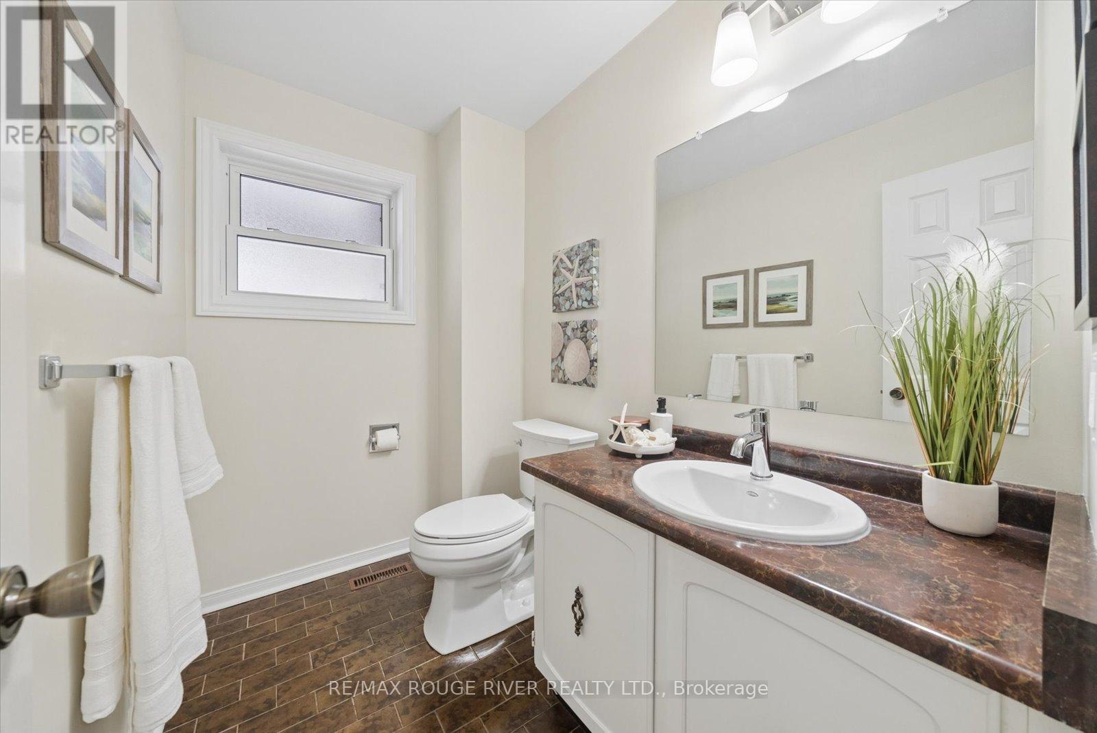 1 Worfolk Place, Whitby, Ontario  L1N 6Z2 - Photo 15 - E12823844