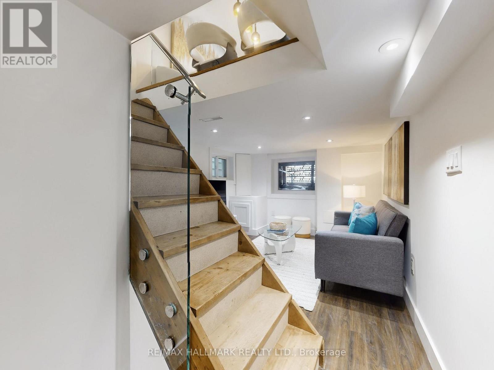 614 Woodbine Avenue, Toronto, Ontario  M4E 2J1 - Photo 25 - E12823932