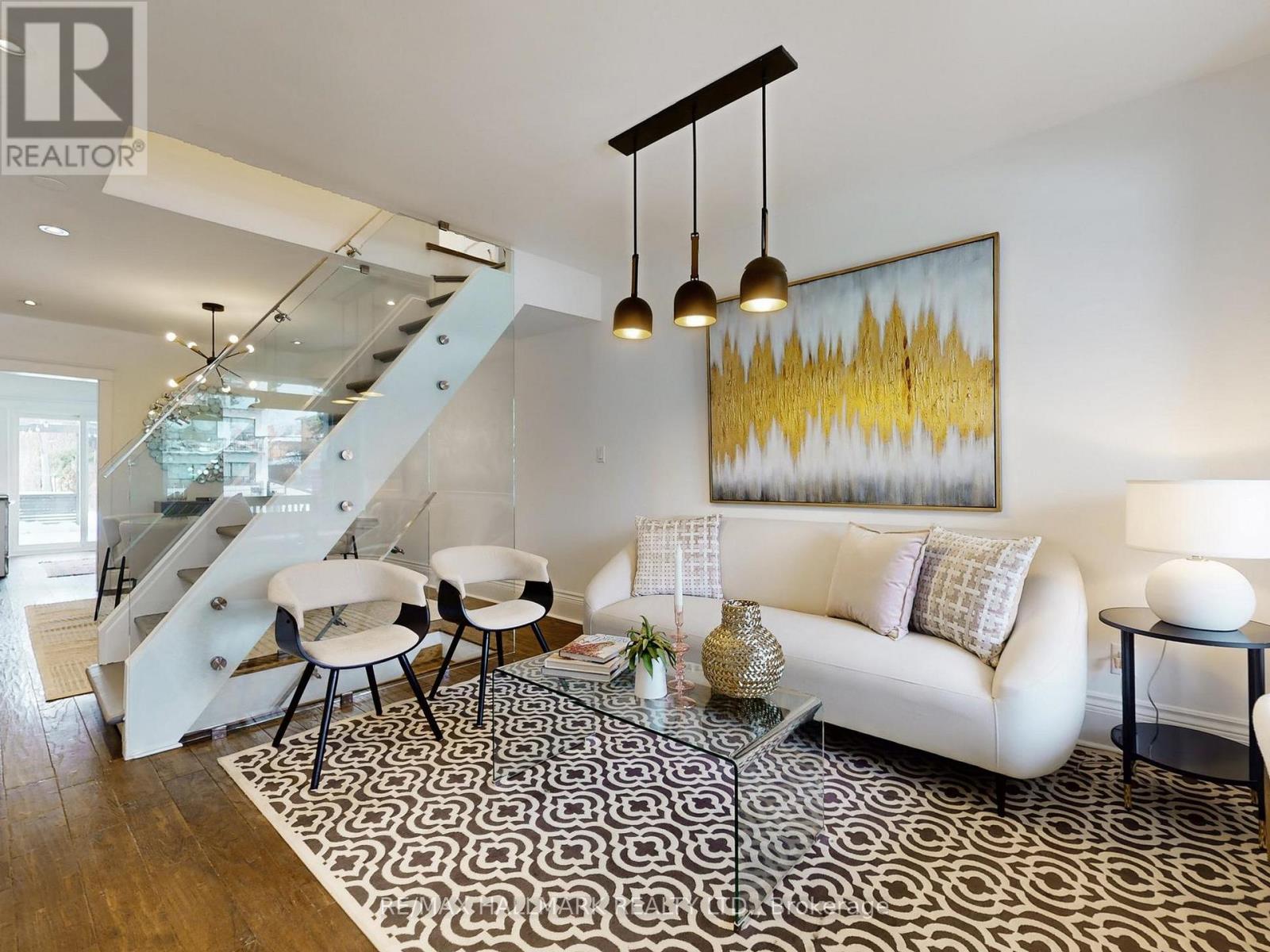 614 Woodbine Avenue, Toronto, Ontario  M4E 2J1 - Photo 6 - E12823932